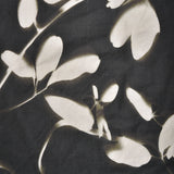 Trädgårdsscarf 'Wild Clematis' black/cream